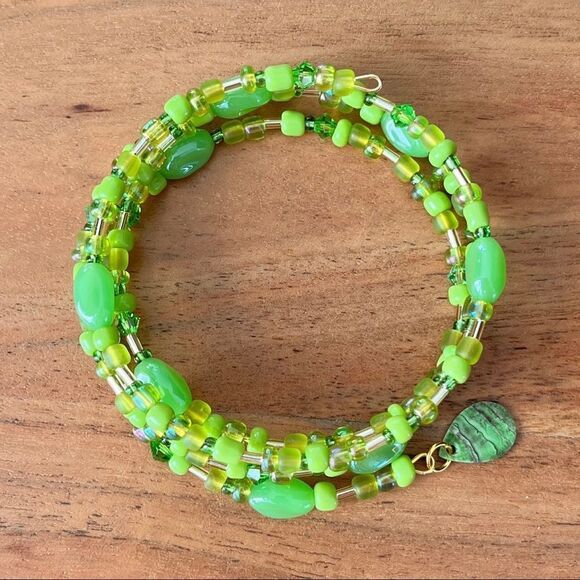 ✨ Handcrafted Memory Wire Bracelet - Picture 2 of 4